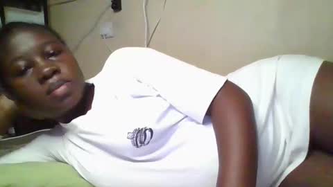 happy_dimple online show from October 29, 2025, 12:07 pm