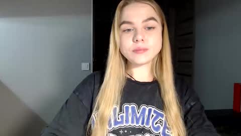 Snapshot of happy_fox_ chatting on December 20, 2024, 10:32 pm happy_fox_ online show from December 20, 2024, 10:32 pm