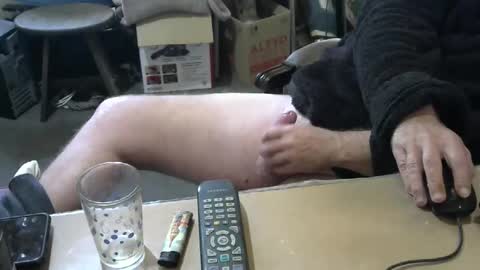 Snapshot of happyfeet987999864 chatting on May 8, 2026, 9:47 am happyfeet987999864 online show from May 8, 2026, 9:47 am