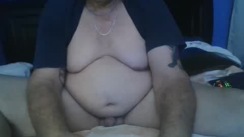 happyhappy4 online show from January 7, 2026, 4:48 am