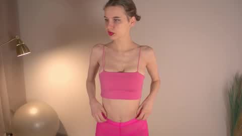 Evy  online show from March 30, 2026, 2:01 am