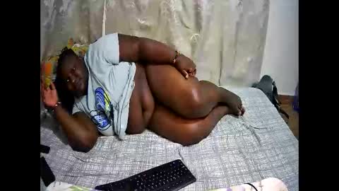 happysonia online show from October 19, 2025, 6:52 pm