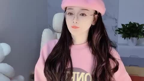 Snapshot of happysweetie168 chatting on December 7, 2024, 3:14 am Daisy online show from December 7, 2024, 3:14 am