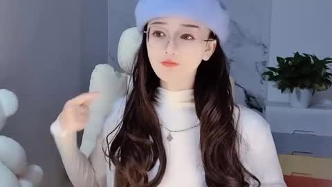 Snapshot of happysweetie168 chatting on December 11, 2024, 1:17 pm Daisy online show from December 11, 2024, 1:17 pm