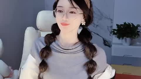 Snapshot of happysweetie168 chatting on December 13, 2024, 4:27 pm Daisy online show from December 13, 2024, 4:27 pm