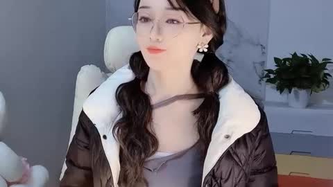 Snapshot of happysweetie168 chatting on December 14, 2024, 6:35 am Daisy online show from December 14, 2024, 6:35 am