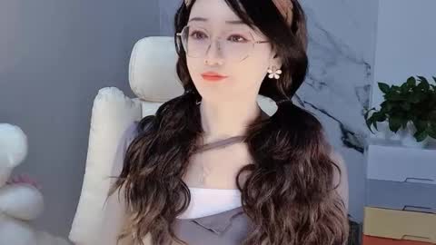 Snapshot of happysweetie168 chatting on December 21, 2024, 3:58 am Daisy online show from December 21, 2024, 3:58 am