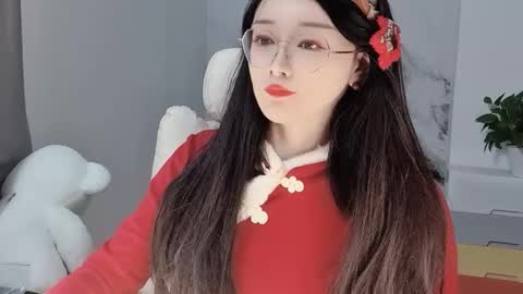 Snapshot of happysweetie168 chatting on February 11, 2025, 3:51 pm Daisy online show from February 11, 2025, 3:51 pm