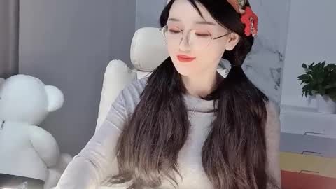 Snapshot of happysweetie168 chatting on February 19, 2025, 1:50 pm Daisy online show from February 19, 2025, 1:50 pm