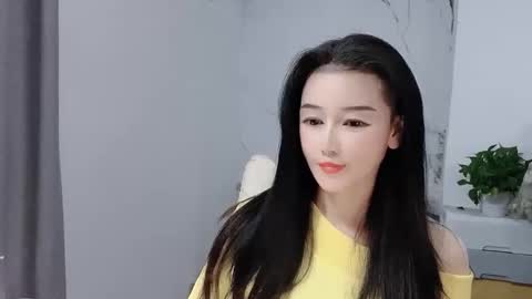 Snapshot of happysweetie168 chatting on December 17, 2025, 4:24 pm Daisy online show from December 17, 2025, 4:24 pm