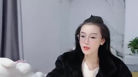 Snapshot of happysweetie168 chatting on January 13, 2026, 12:05 am Daisy online show from January 13, 2026, 12:05 am