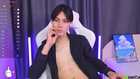 Mark online show from November 10, 2025, 11:37 pm