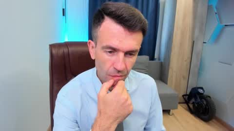 Steve online show from October 1, 2025, 7:36 am