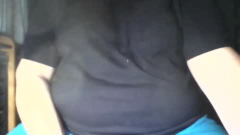 Snapshot of hardfrenchdick17 chatting on April 20, 2026, 8:28 am hardfrenchdick17 online show from April 20, 2026, 8:28 am