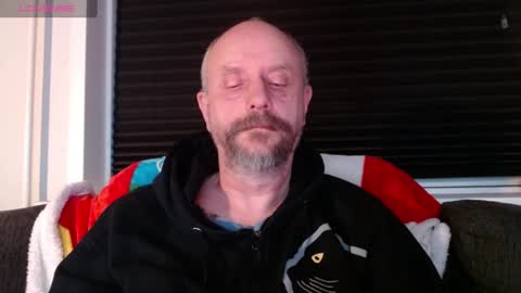 MrLazy online show from January 2, 2025, 9:07 pm