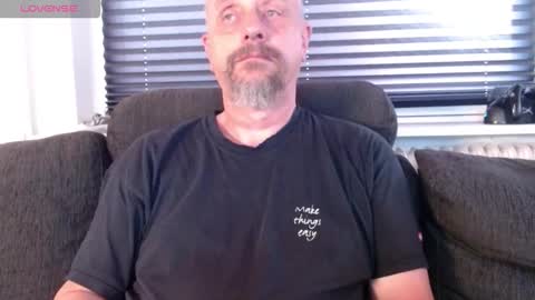 MrLazy online show from September 10, 2025, 2:06 pm