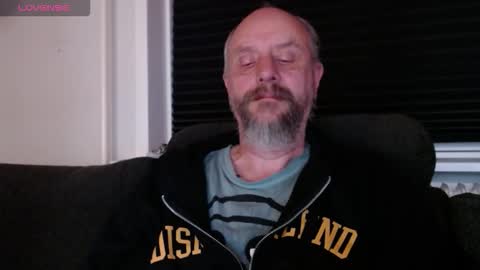 MrLazy online show from October 18, 2025, 7:36 pm