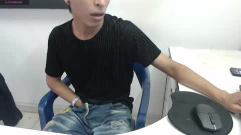 Snapshot of hardsexlove08 chatting on May 18, 2026, 9:09 pm Andres Dean online show from May 18, 2026, 9:09 pm