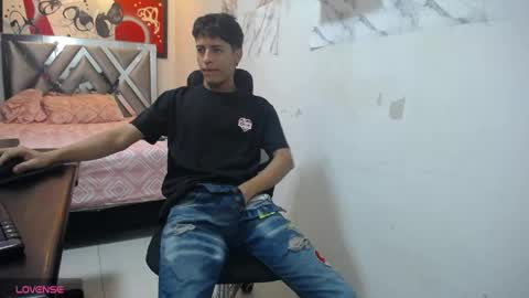 Snapshot of hardsexlove08 chatting on May 21, 2026, 10:17 pm Andres Dean online show from May 21, 2026, 10:17 pm