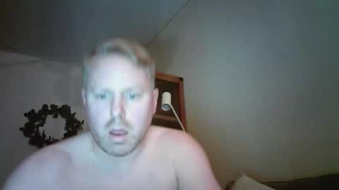 hardswedishboy online show from March 30, 2026, 8:32 pm