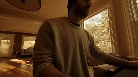 Snapshot of hardswtch chatting on November 8, 2025, 9:46 pm Tom online show from November 8, 2025, 9:46 pm