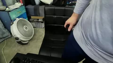 hardyhar702 online show from November 16, 2025, 9:37 am