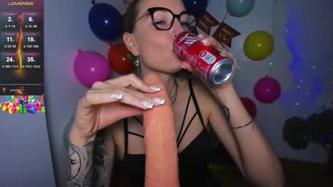 Snapshot of harley_everly chatting on December 16, 2025, 5:18 pm Tasya online show from December 16, 2025, 5:18 pm