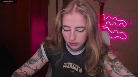 Julia online show from January 15, 2025, 5:08 am