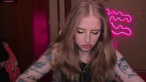 Julia online show from February 1, 2025, 5:07 am