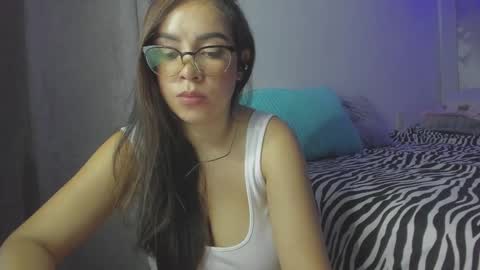 Natii  online show from September 28, 2025, 11:21 pm