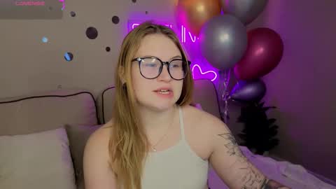 Snapshot of harmony_mills chatting on October 9, 2025, 1:25 am Christine online show from October 9, 2025, 1:25 am