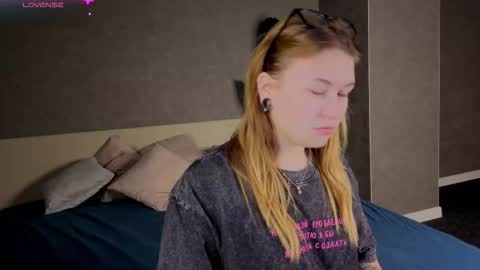 Snapshot of harmony_mills chatting on October 17, 2025, 1:31 am Christine online show from October 17, 2025, 1:31 am