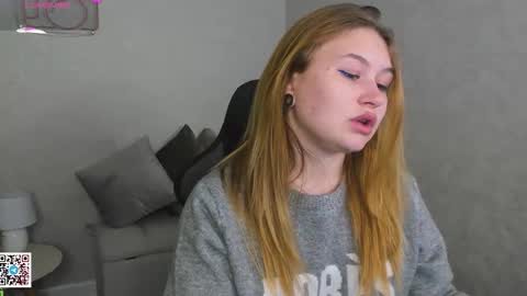 Snapshot of harmony_mills chatting on October 20, 2025, 1:50 am Christine online show from October 20, 2025, 1:50 am