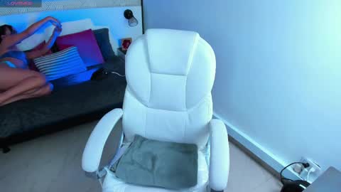 Harper  online show from November 12, 2025, 7:46 pm