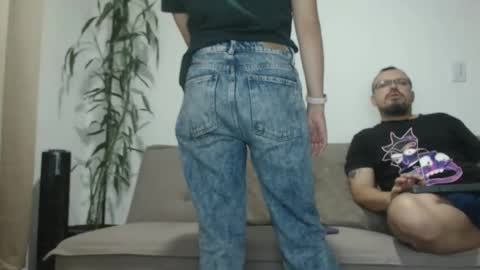 hannaandharri online show from April 15, 2026, 2:51 am