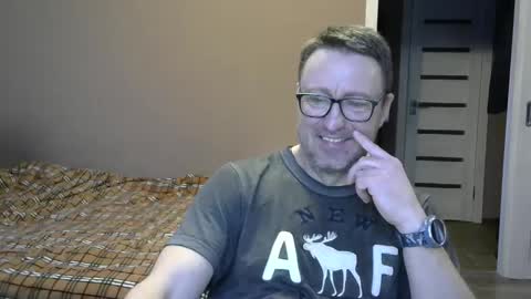 Snapshot of harrysnake chatting on December 23, 2024, 6:44 am HarrySnake online show from December 23, 2024, 6:44 am