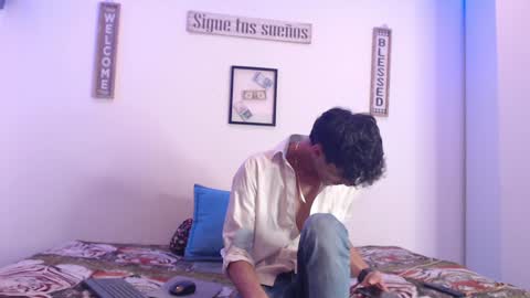 Snapshot of harrythomson1 chatting on January 22, 2025, 3:31 am harry thomson online show from January 22, 2025, 3:31 am