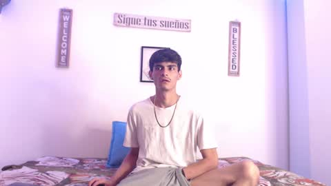 Snapshot of harrythomson1 chatting on January 24, 2025, 6:35 am harry thomson online show from January 24, 2025, 6:35 am