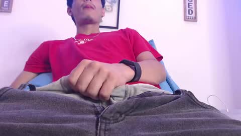 Snapshot of harrythomson1 chatting on February 14, 2025, 1:56 am harry thomson online show from February 14, 2025, 1:56 am