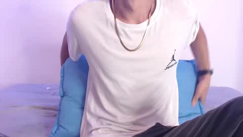 Snapshot of harrythomson1 chatting on February 22, 2025, 3:01 am harry thomson online show from February 22, 2025, 3:01 am