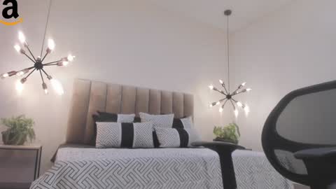 Harry Jones online show from December 1, 2024, 8:42 pm