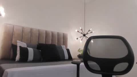 Harry Jones online show from January 8, 2025, 5:59 pm