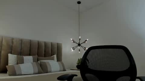 Harry Jones online show from February 27, 2025, 5:26 pm