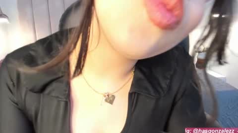 Snapshot of has_gonzalezz chatting on December 21, 2025, 4:41 am has_gonzalezz online show from December 21, 2025, 4:41 am