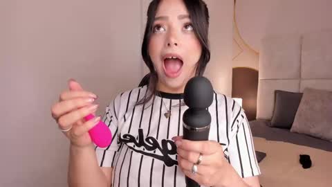 Snapshot of has_gonzalezz chatting on January 10, 2026, 5:53 am has_gonzalezz online show from January 10, 2026, 5:53 am