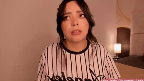 Snapshot of has_gonzalezz chatting on February 8, 2026, 5:33 am has_gonzalezz online show from February 8, 2026, 5:33 am