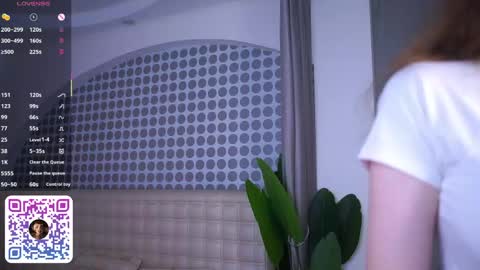 Snapshot of hasta_la_kissy chatting on May 21, 2026, 4:30 am Mary online show from May 21, 2026, 4:30 am