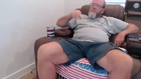 havebeardwilltravel3250 online show from September 24, 2025, 9:29 pm