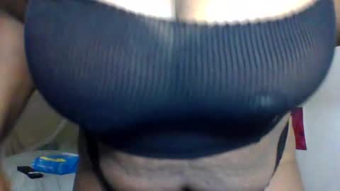 Snapshot of hawtchoc37 chatting on November 19, 2025, 8:25 am hawtchoc37 online show from November 19, 2025, 8:25 am