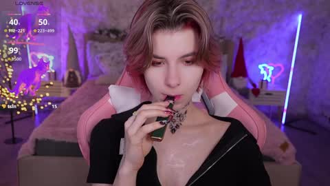 haylaamber online show from December 17, 2024, 10:23 am